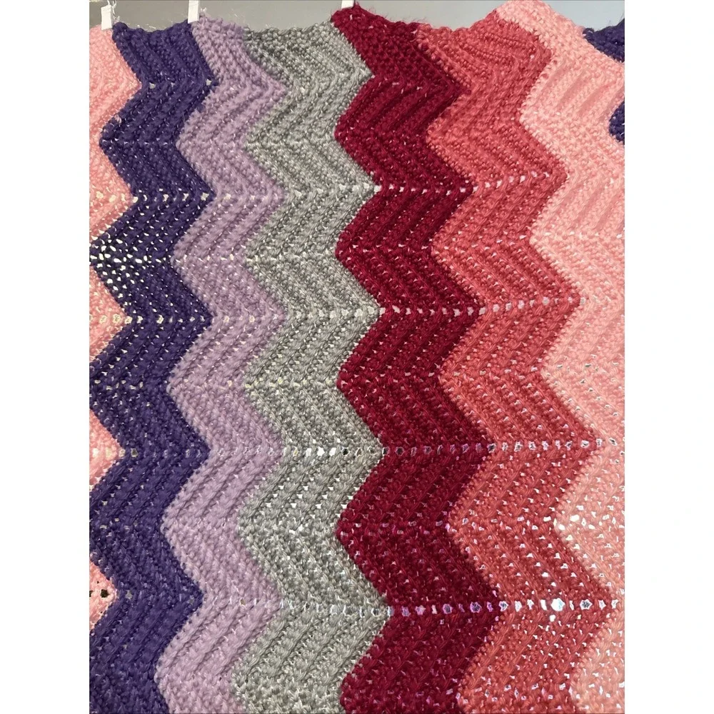 Vintage Retro Zigzag Afghan Throw Blanket Hand Knitted Med. 41X53